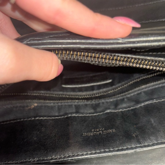 Saint Laurent
Loulou Small Shoulder Bag in Quilted Leather - Picture 6 of 12